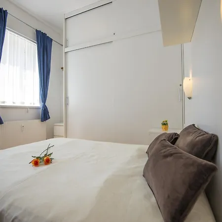Апартаменты Splendid With Balcony Бадгаштейн