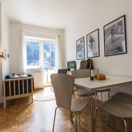 Апартаменты Splendid With Balcony Бадгаштейн